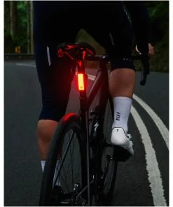 Feu Arrière Vélo Puissant LED 150 Lumens Blinder R-150 Knog 11 Feu Arrière Vélo Puissant LED 150 Lumens Blinder R-150 Knog -VTT Boutique BlinderR150 knog