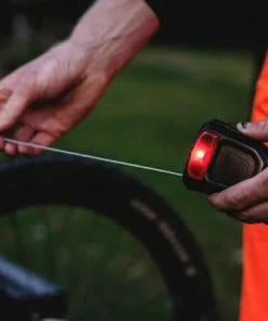 Antivol Câble Vélo Compact FLX Avec Lumière Intégrée Hiplok -VTT Boutique antivol cable velo compact flx avec lumiere integree hiplok full 3