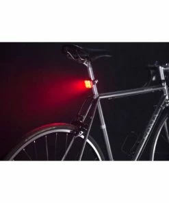 Eclairage Arrière Vélo LED 100 Lumens Blinder Grid Knog -VTT Boutique eclairage arriere velo led 100 lumens blinder grid knog full 3