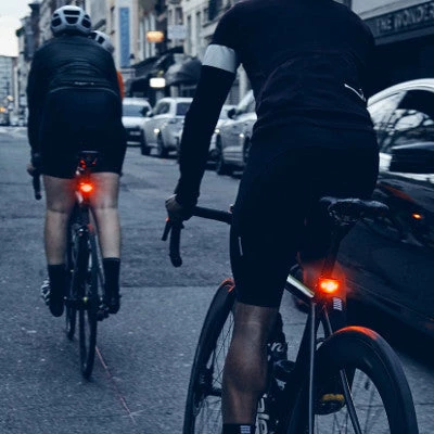 Eclairage Vélo Led Rechargeable Arrière 37 Lumens Curve Bookman 6 Eclairage Vélo Led Rechargeable Arrière 37 Lumens Curve Bookman – Image 6