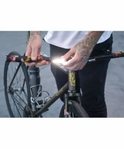 Eclairages Avant Et Arrière Pour Vélo Plus - Knog 8 Eclairages Avant Et Arrière Pour Vélo Plus - Knog -VTT Boutique eclairages avant et arriere pour velo plus knog full 3