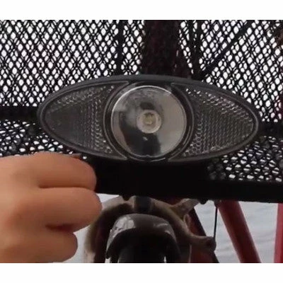 Feu Avant Sans Piles Sur Panier Vélo Reelight Nova 4 Feu Avant Sans Piles Sur Panier Vélo Reelight Nova – Image 4