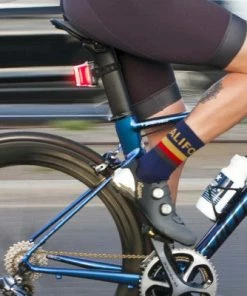 Feu Vélo Arrière USB Sur Tige De Selle Sentry Aero 260 NiteRider -VTT Boutique feu velo arriere usb sur tige de selle sentry aero 260 niterider full 6