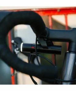 Feu Vélo Avant 700 Lumens PWR ROAD Avec Batterie Externe Knog 9 Feu Vélo Avant 700 Lumens PWR ROAD Avec Batterie Externe Knog -VTT Boutique feu velo avant 700 lumens pwr road avec batterie externe knog full 4