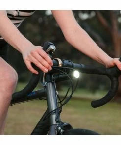 Feu Vélo Avant 700 Lumens PWR ROAD Avec Batterie Externe Knog 10 Feu Vélo Avant 700 Lumens PWR ROAD Avec Batterie Externe Knog -VTT Boutique feu velo avant 700 lumens pwr road avec batterie externe knog full 5