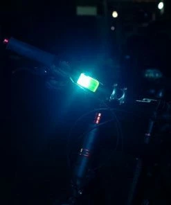 Lampe De Signalisation 2 LEDs Pour Cycliste ClipLight Wowow -VTT Boutique lampe de signalisation 2 leds pour cycliste cliplight wowow full 4