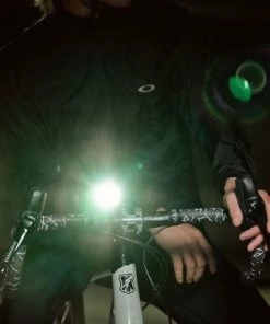 Lampe Vélo Avant Kryptonite Incite X6 60 Lux 10 Lampe Vélo Avant Kryptonite Incite X6 60 Lux -VTT Boutique lampe velo avant kryptonite incite x6 60 lux full 5