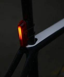 Phare Arrière Vélo Rechargeable USB Slimline Ultratorch Oxford -VTT Boutique phare arriere velo rechargeable usb slimline ultratorch oxford full 4