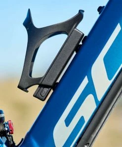 Traceur GPS Avec Détecteur De Mouvement + Porte-bidon Hoot 800 11 Traceur GPS Avec Détecteur De Mouvement + Porte-bidon Hoot 800 -VTT Boutique porte bidon traceur gps hoot 800 1