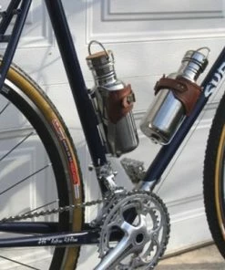 Point Porte Bidon Vintage Avec Lanière En Cuir 9 Point Porte Bidon Vintage Avec Lanière En Cuir -VTT Boutique porte bidon vintage avec laniere en cuir full 5