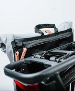 MeroMero Sac à Dos Et Sacoche Vélo Mini-Squamish Mero Mero 17 MeroMero Sac à Dos Et Sacoche Vélo Mini-Squamish Mero Mero -VTT Boutique sac a dos et sacoche velo mini squamish mero mero gris full 6