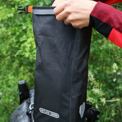 Sacoche Bikepacking Sur Fourche De Vélo Fork Pack Ortlieb 4 Sacoche Bikepacking Sur Fourche De Vélo Fork Pack Ortlieb – Image 4