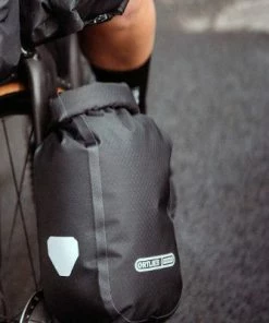 Sacoche Bikepacking Sur Fourche De Vélo Fork Pack Ortlieb 11 Sacoche Bikepacking Sur Fourche De Vélo Fork Pack Ortlieb -VTT Boutique sacoche bikepacking sur fourche de velo fork pack ortlieb full 5