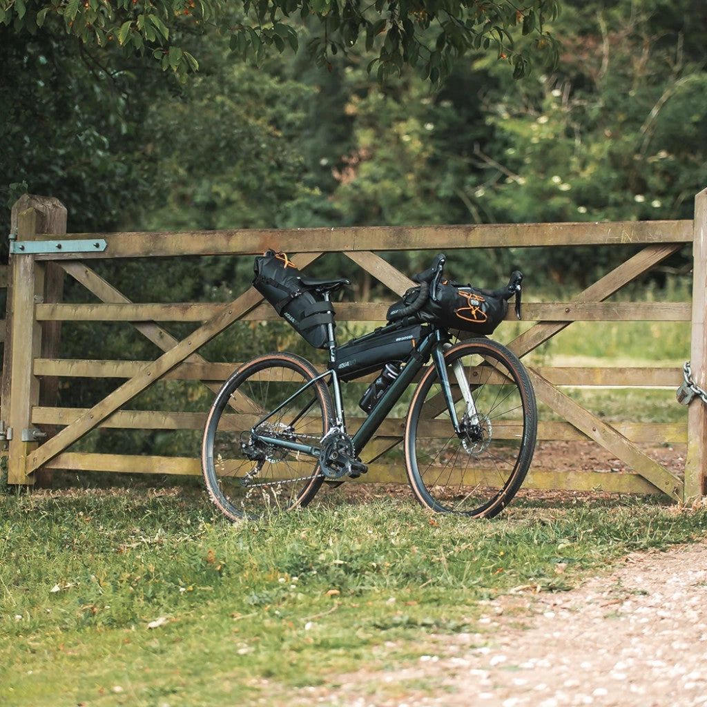 Sacoche De Cadre Pour Le Bikepacking 4L Aqua Evo Adventure Oxford 6 Sacoche De Cadre Pour Le Bikepacking 4L Aqua Evo Adventure Oxford – Image 6
