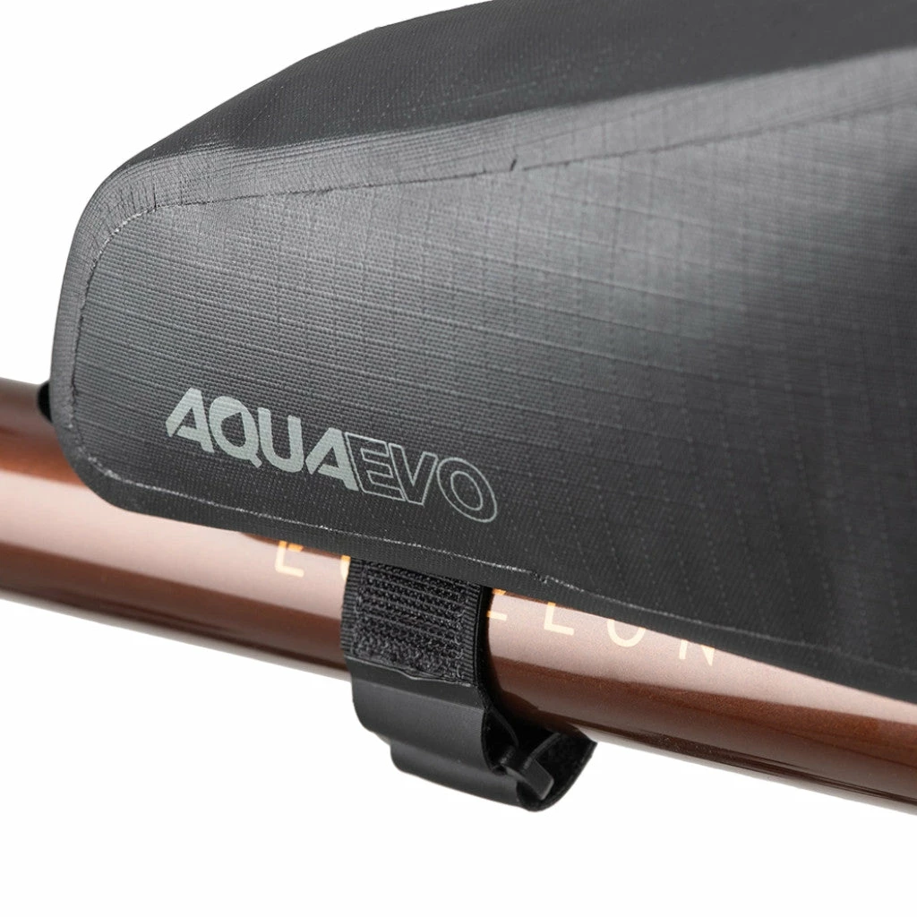 Sacoche Tube Horizontal Pour Le Bikepacking 1.5 L Aqua Evo Adventure Oxford 2 Sacoche Tube Horizontal Pour Le Bikepacking 1.5 L Aqua Evo Adventure Oxford – Image 2