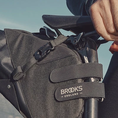 Sacoche De Selle Vélo Brooks étanche Pour Bikepacking 8L Scape 3 Sacoche De Selle Vélo Brooks étanche Pour Bikepacking 8L Scape – Image 3