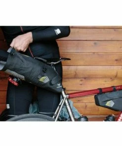 Sacoche De Selle Voyage à Vélo Racing Apidura -VTT Boutique sacoche de selle voyage a velo racing apidura full 6