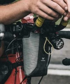 Sacoche Sur Guidon De Vélo Food Pouch Backcountry Apidura 11 Sacoche Sur Guidon De Vélo Food Pouch Backcountry Apidura -VTT Boutique sacoche sur guidon de velo food pouch backcountry apidura full 6