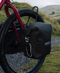 Sacoche Vélo Gravel Brooks étanche Sur Porte-bagages 13L Scape -VTT Boutique sacoche velo gravel brooks etanche sur porte bagages 13l scape full 5